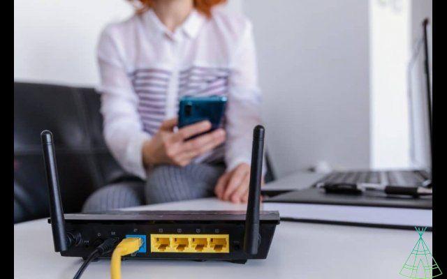 How to know if someone is using your Wi-Fi without permission