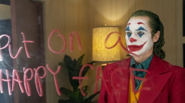 “Joker 2”: Confermato il sequel con Joaquin Phoenix; saperne di più