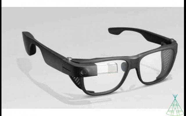 Viene introdotto il nuovo Google Glass con il normale quadrante degli occhiali; incontrare